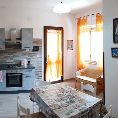 كاربونيا Casa Vacanze"Il Bouganville" المظهر الخارجي الصورة