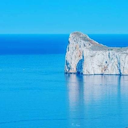 كاربونيا Casa Vacanze"Il Bouganville" المظهر الخارجي الصورة