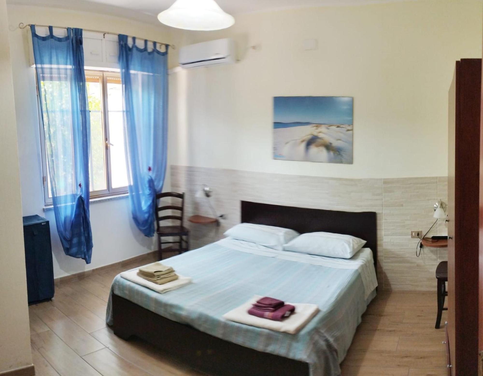 كاربونيا Casa Vacanze"Il Bouganville" المظهر الخارجي الصورة